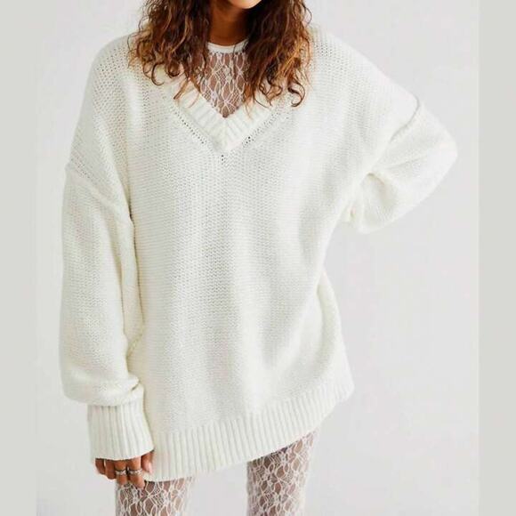 Free People NWOT Alli Optic White Heavy Chunky V-Neck Oversized Slouchy Sweater